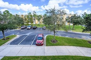 Beautiful Deluxe Condo, Vista Cay - 3015