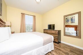 Beautiful Deluxe Condo, Vista Cay - 3015