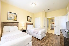 Beautiful Deluxe Condo, Vista Cay - 3015