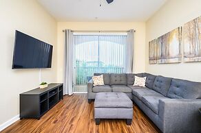 Beautiful Deluxe Condo, Vista Cay - 3023