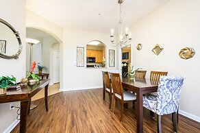 Beautiful Deluxe Condo, Vista Cay - 3023