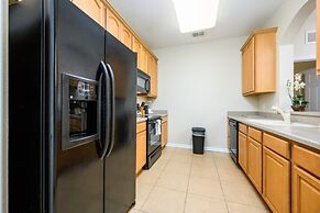 Beautiful Deluxe Condo, Vista Cay - 3023