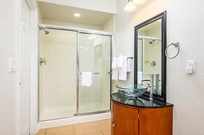 Beautiful Townhome, Near the Parks, Vista Cay-4022