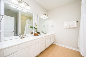 Beautiful Townhome, Near the Parks, Vista Cay-4022