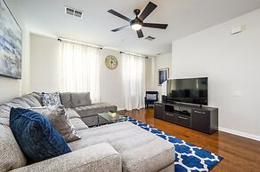 Beautiful Townhome, Near the Parks, Vista Cay-4022