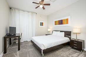 Beautiful Townhome, Near the Parks, Vista Cay-4022