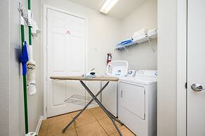 Beautiful Vista Cay Lakeview Condo - 1019