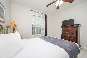 Beautiful Vista Cay Lakeview Condo - 1019