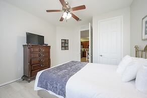 Beautiful Vista Cay Lakeview Condo - 1019