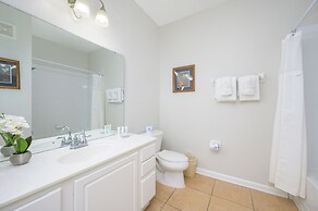 Beautiful Vista Cay Lakeview Condo - 1019