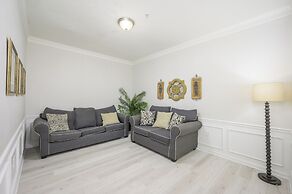 Beautiful Vista Cay Lakeview Condo - 1019