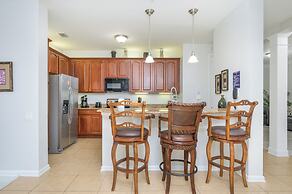 Beautiful Vista Cay Lakeview Condo - 1019