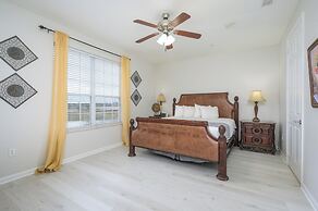 Beautiful Vista Cay Lakeview Condo - 1019
