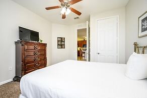 Beautiful Vista Cay Lakeview Condo - 1019