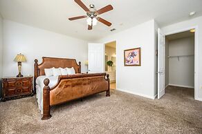 Beautiful Vista Cay Lakeview Condo - 1019