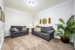 Beautiful Vista Cay Lakeview Condo - 1019