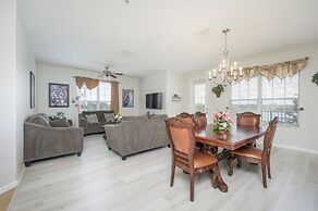 Beautiful Vista Cay Lakeview Condo - 1019