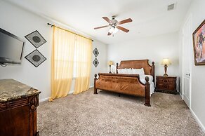 Beautiful Vista Cay Lakeview Condo - 1019