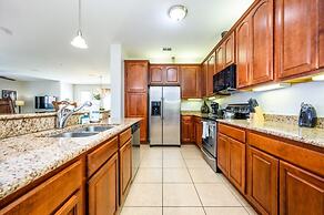 Beautiful Vista Cay Lakeview Condo - 1019