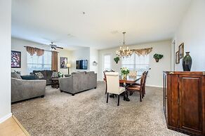 Beautiful Vista Cay Lakeview Condo - 1019