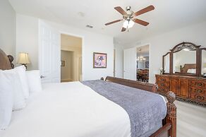 Beautiful Vista Cay Lakeview Condo - 1019