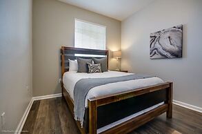 Beautiful Modern Vista Cay Condo, Near Parks-3025