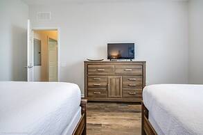 Beautiful Modern Vista Cay Condo, Near Parks-3025