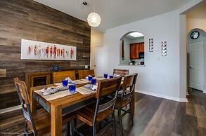 Beautiful Modern Vista Cay Condo, Near Parks-3025