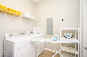 Beautiful Modern Condo - Vista Cay Resort - 2007