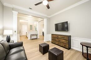 Beautiful Modern Condo - Vista Cay Resort - 2007