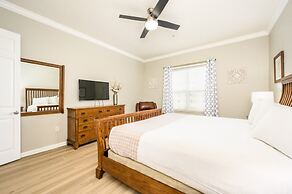 Beautiful Modern Condo - Vista Cay Resort - 2007