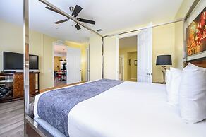 Large Condo With Pool Table, Vista Cay - 2003