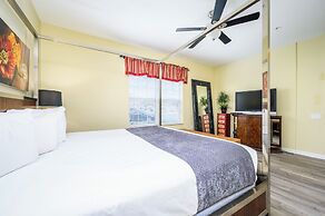 Large Condo With Pool Table, Vista Cay - 2003