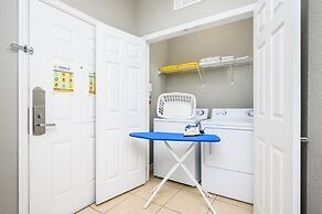 Beautiful Deluxe Condo, Vista Cay - 3024