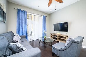 Beautiful Deluxe Condo, Vista Cay - 3024