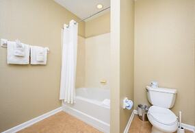 New Modern Townhome, Near The Parks - 4030