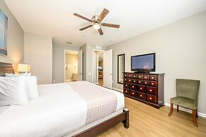 3 Bedroom Premium Lakeview Condo-1012