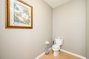 3 Bedroom Premium Lakeview Condo-1012