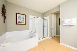 3 Bedroom Premium Lakeview Condo-1012