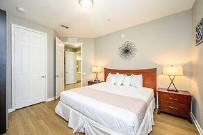 3 Bedroom Premium Lakeview Condo-1012