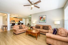 3 Bedroom Premium Lakeview Condo-1012