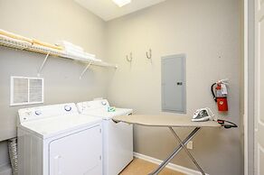 3 Bedroom Premium Lakeview Condo-1012