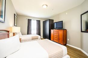 3 Bedroom Premium Lakeview Condo-1012