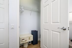 New Listing Beautiful Condo, Vista Cay - 3017