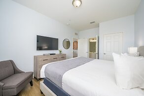 New Listing Beautiful Condo, Vista Cay - 3017