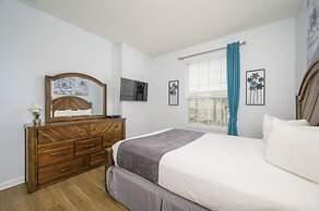 New Listing Beautiful Condo, Vista Cay - 3017