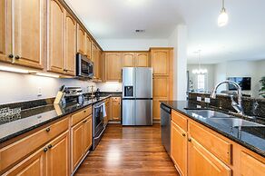 Penthouse Vacation Condo, Near the Parks - 2015