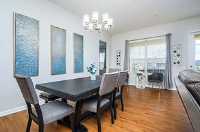 Penthouse Vacation Condo, Near the Parks - 2015