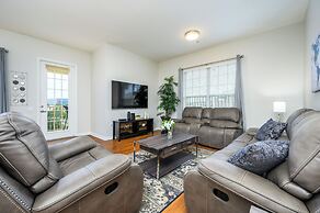 Penthouse Vacation Condo, Near the Parks - 2015