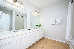 New Listing, Beautiful Townhome, Vista Cay - 4023